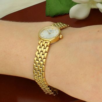 Zegarek damski Tissot T-TREND Lovely T058.009.33.031.00 – złoty z bransoletą ze stali szlachetnej minimalistyczny.jpg