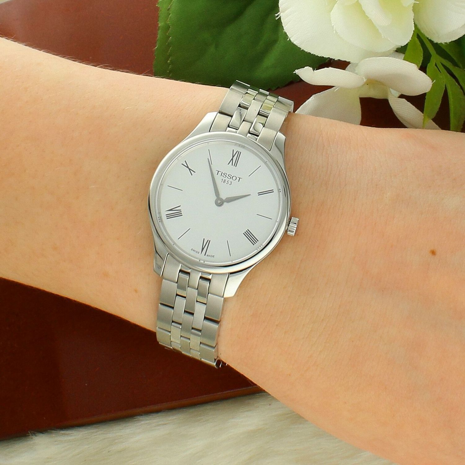 Zegarek damski TISSOT Tradition Lady T063.209.11.038.00l.jpg