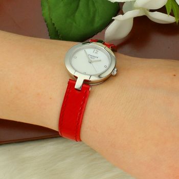 Tissot T084.210.16.116.00 Pinky – Zegarek Damski z Diamentami, Czerwony Pasek, Masa Perłowa red.jpg