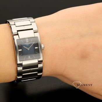 Damski zegarek Tissot T-Trend z kolekcji T02 T090.310.11.121 (5).jpg