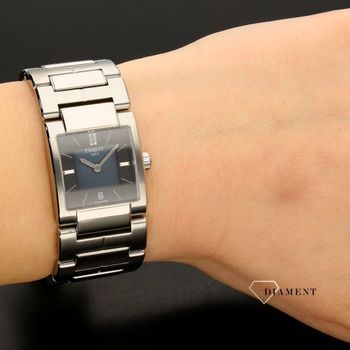 Damski zegarek Tissot T-Trend z kolekcji T02 T090.310.11.121 (5).jpg