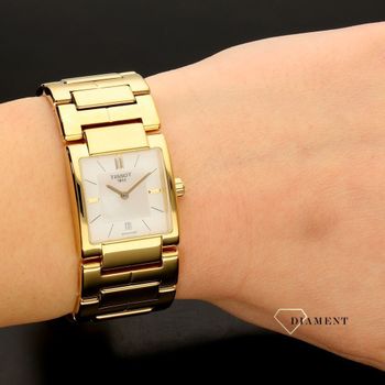 Damski zegarek Tissot T-Trend z kolekcji T02 T090.310.33.111 (5).jpg