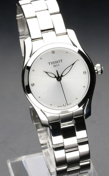 Damski klasyczny zegarek TISSOT T-WAVE T112.210.11.031 (1).jpg