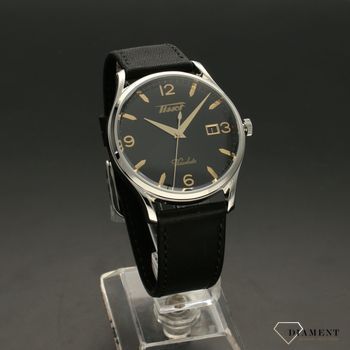 Elegancki zegarek męski marki Tissot na wytrzymałym i solidnym skórzanym pasku w kolorze czarnym. Wyraźna czarna tarcza ze złotymi dodatkami. Zapraszamy! aa (1).jpg