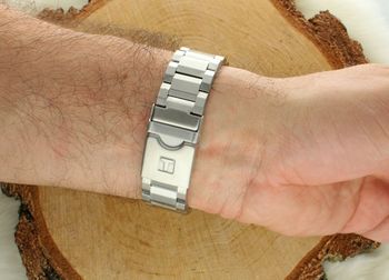 Zegarek męski Tissot T125.617.11.041.00 Supersport Chrono, wyposażony w kwarcowy mechanizm, zasilany za pomocą baterii.4.jpg