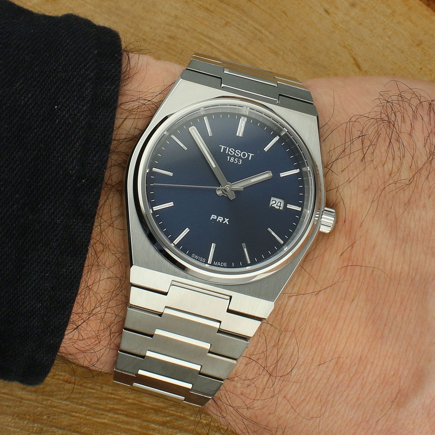 Zegarek męski na bransolecie z niebieską tarczą Tissot PRX T137.410.11.041.00  (1).jpg