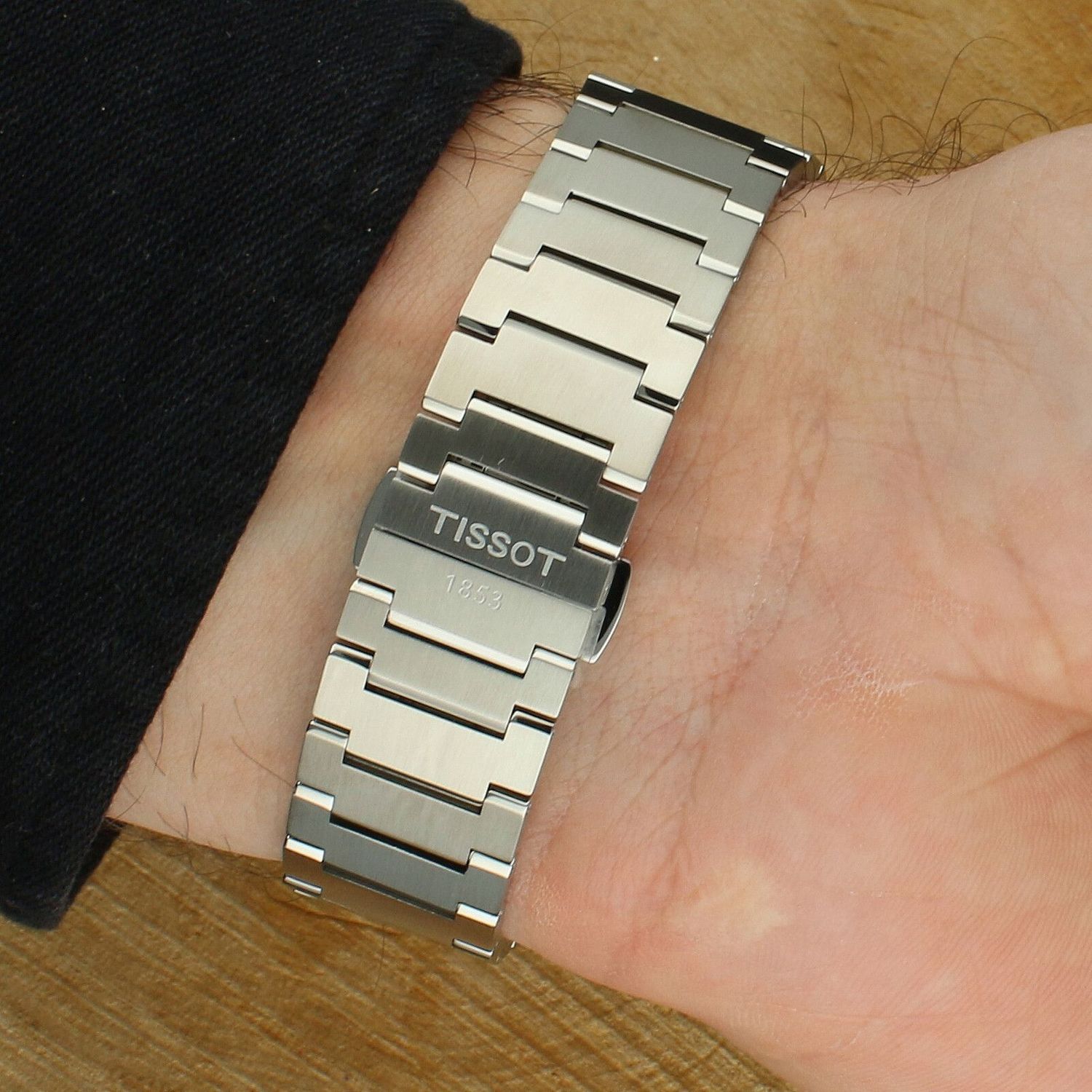Zegarek męski na bransolecie z niebieską tarczą Tissot PRX T137.410.11.041.00  (1).jpg