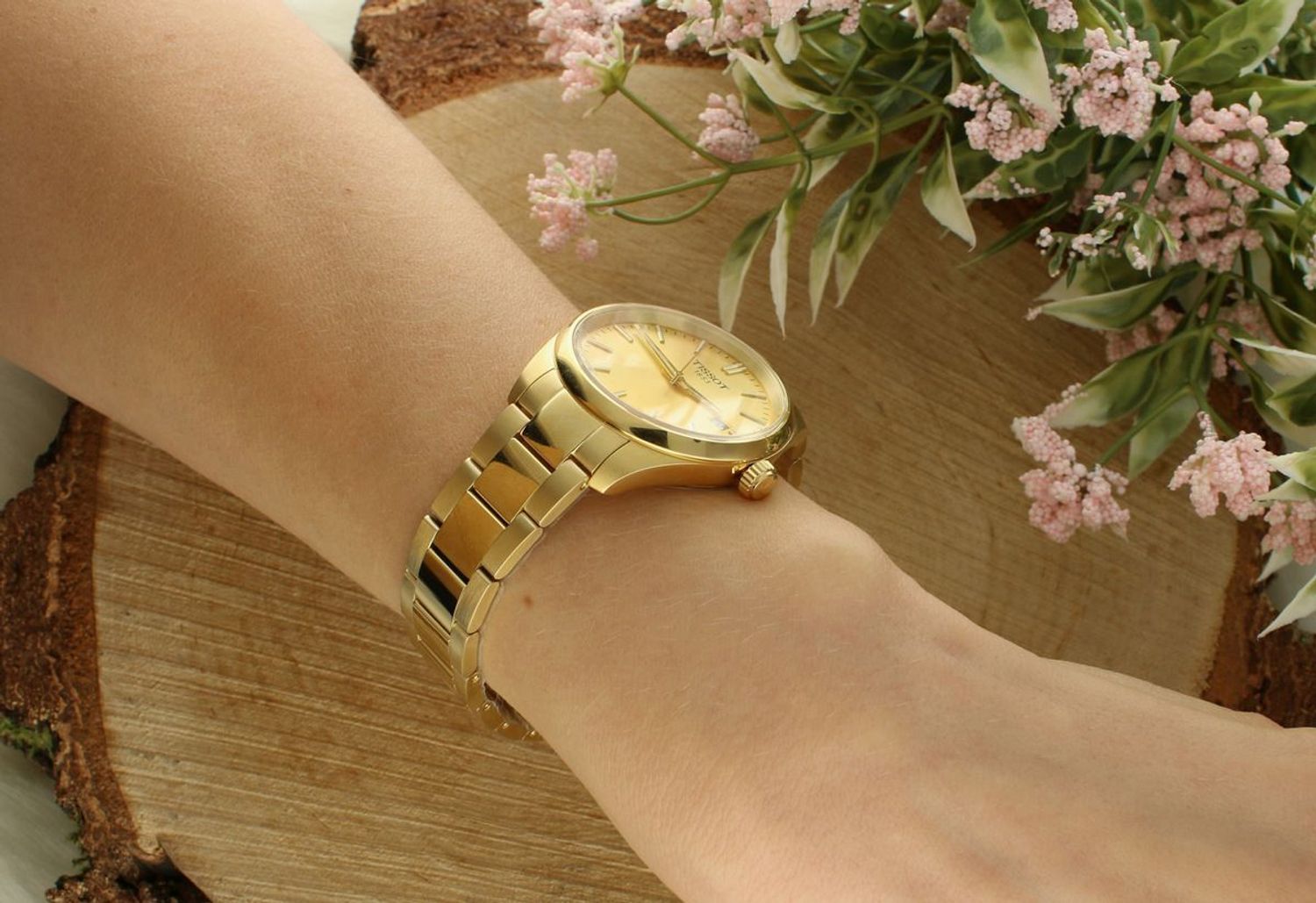 Zegarek damski Tissot PR 100 na bransolecie w złotym kolorze T150.210.33.021 (2).jpg