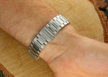 Odkryj nową odsłonę Tissot PRC 100 – elegancki zegarek solarny z kopertą 39 mm, szkłem szafirowym i mechanizmem Lightmaster Solar Quartz. Szwajcarska precyzja, ponadczasowy styl (1).jpg