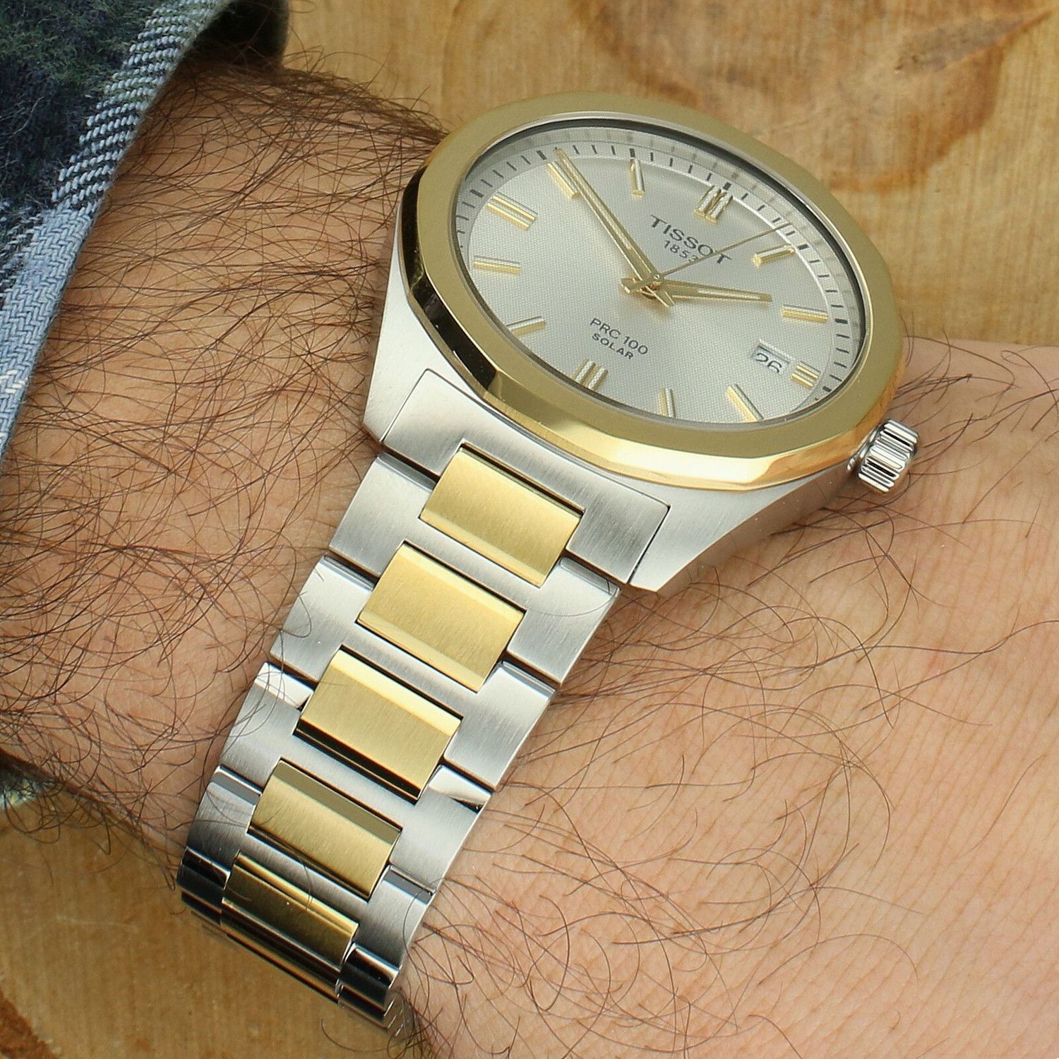 Tissot PRC 100 Solar T151.422.22.031.00 to elegancki zegarek męski 39 mm z mechanizmem solarnym, dwukolorową stalową kopertą, szafirowym szkłem, datownikiem i wodoszczelnością 100 m.1.jpg