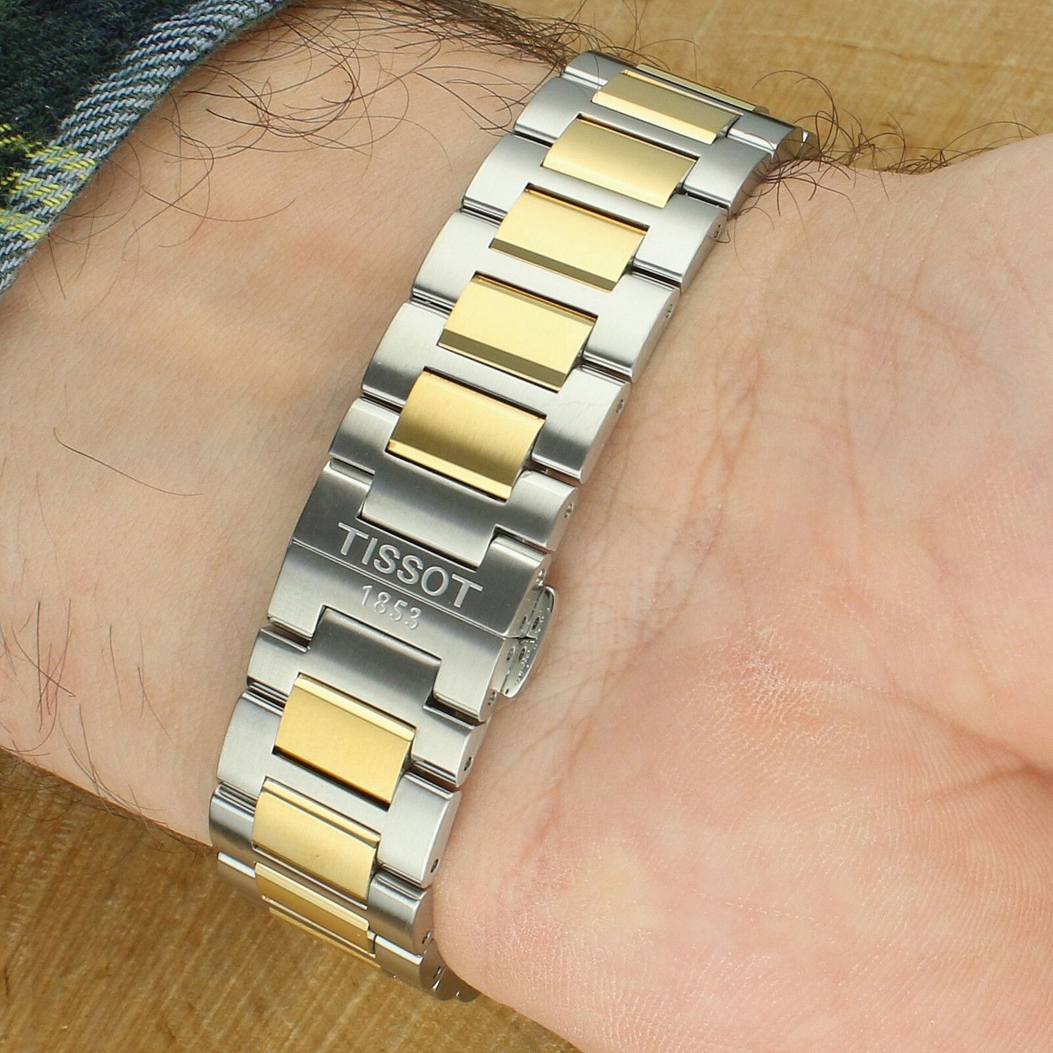 Tissot PRC 100 Solar T151.422.22.031.00 to elegancki zegarek męski 39 mm z mechanizmem solarnym, dwukolorową stalową kopertą, szafirowym szkłem, datownikiem i wodoszczelnością 100 m.1.jpg