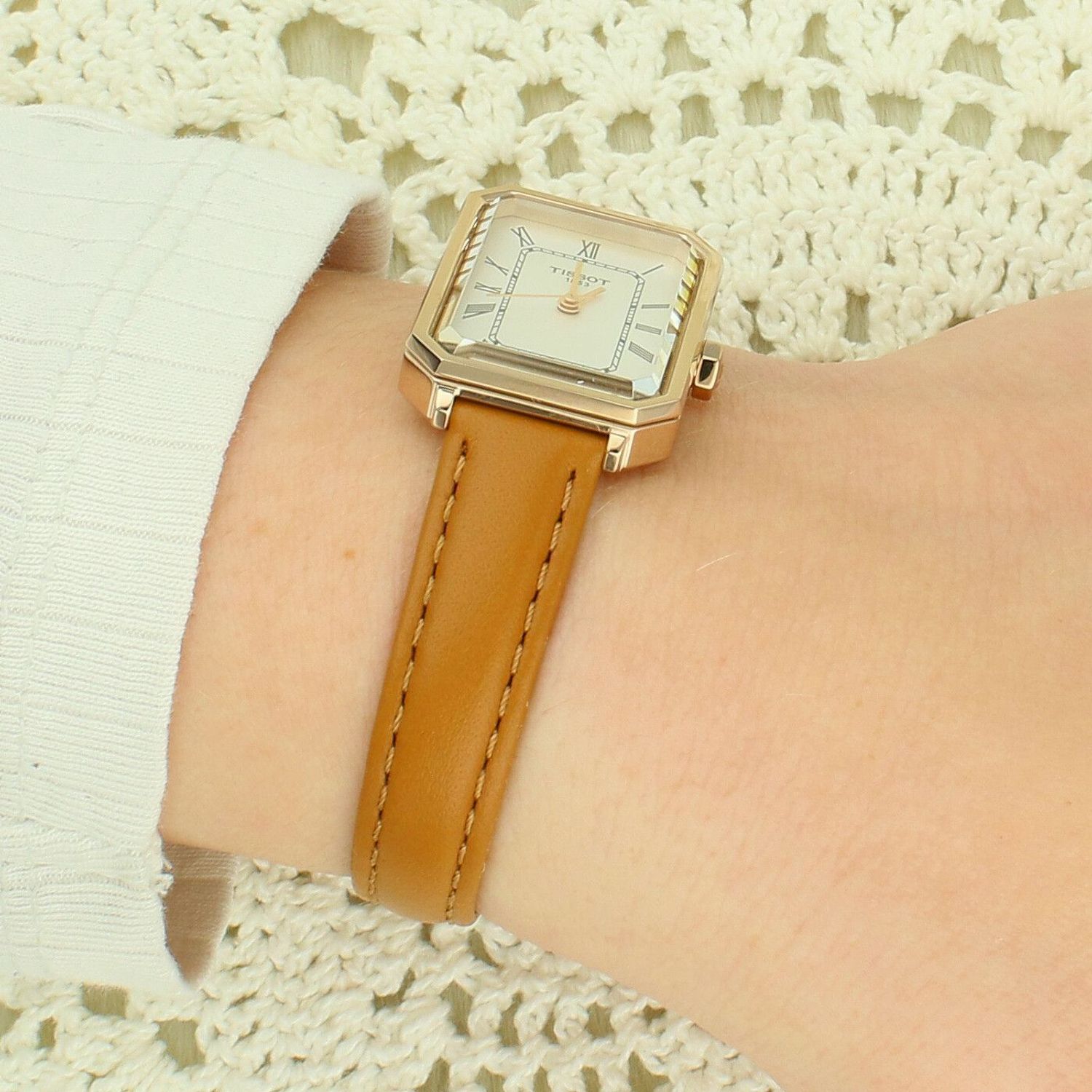 Zegarek Tissot SRV T160.110.36.033.00 damski zegarek różowe złoto – skórzany pasek, Swiss Madedf (1).jpg