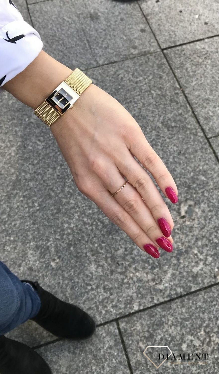 złoty zegarek damski, złoty zegarek kwadratowy dla kobiety tissot-bellflower-t73332151.jpg