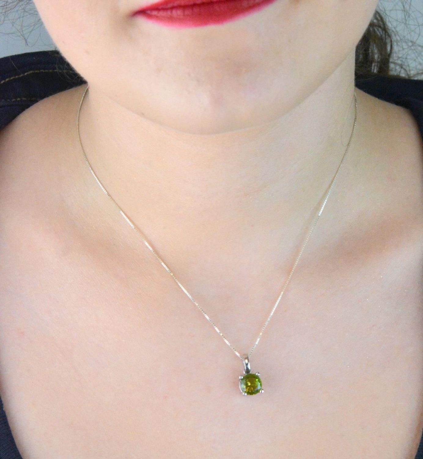 Zawieszka srebrna próba 925, różowa cyrkonia okrągła TBZ000000-161.jpg