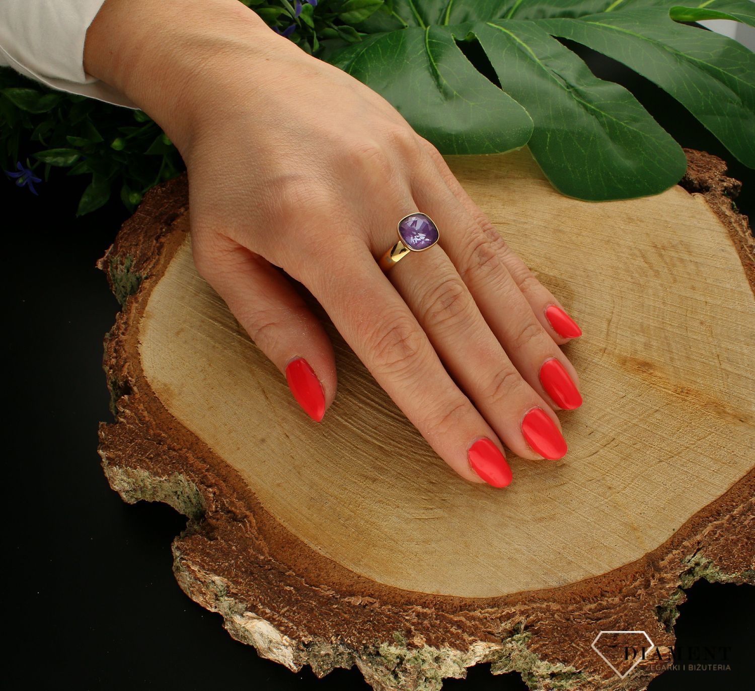 Pierścionek Melano Kwadratowy Charms Crystal Purple Melano 8 mm TMB5GD12353.jpg