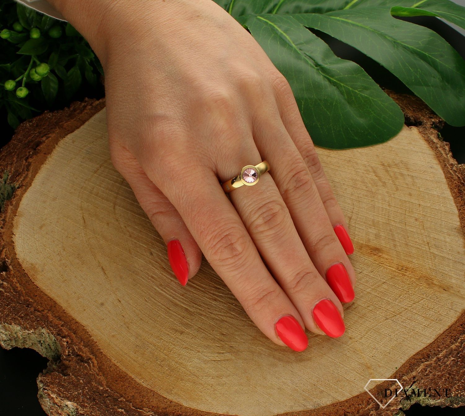 Charms Melano Kryształ Rose Pozłacany pierścionek 6 mm TMB8GD06267.jpg