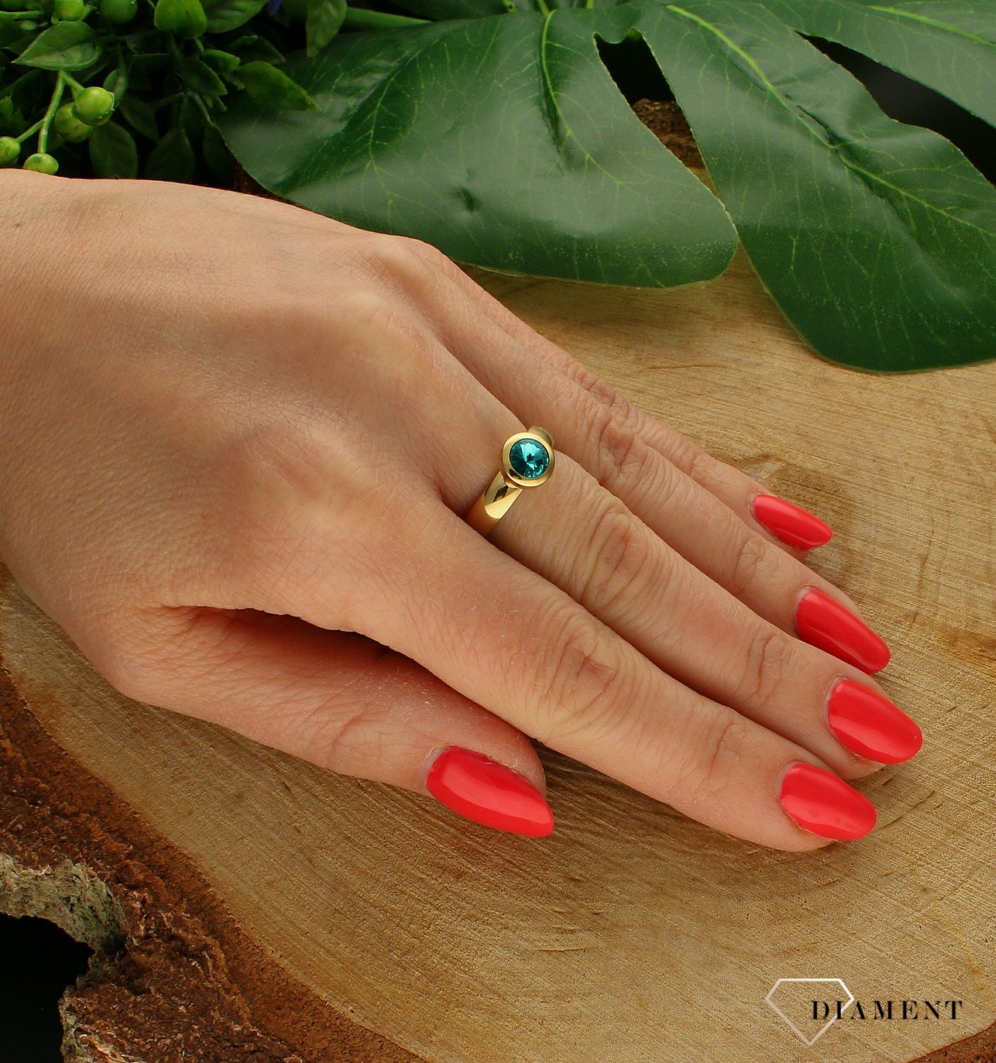 Charms Melano Aqua Bohemica Pozłacany pierścionek 6 mm.jpg