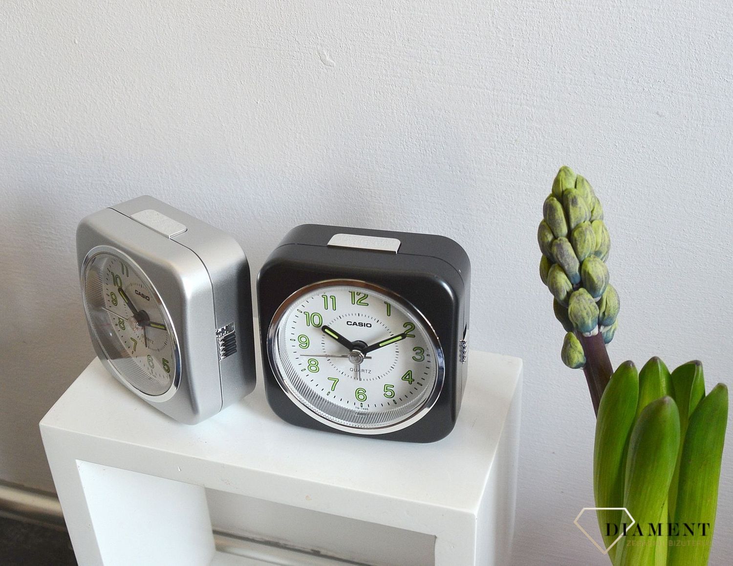 Budzik na baterię CASIO czarny TQ-143S-1EF.jpg