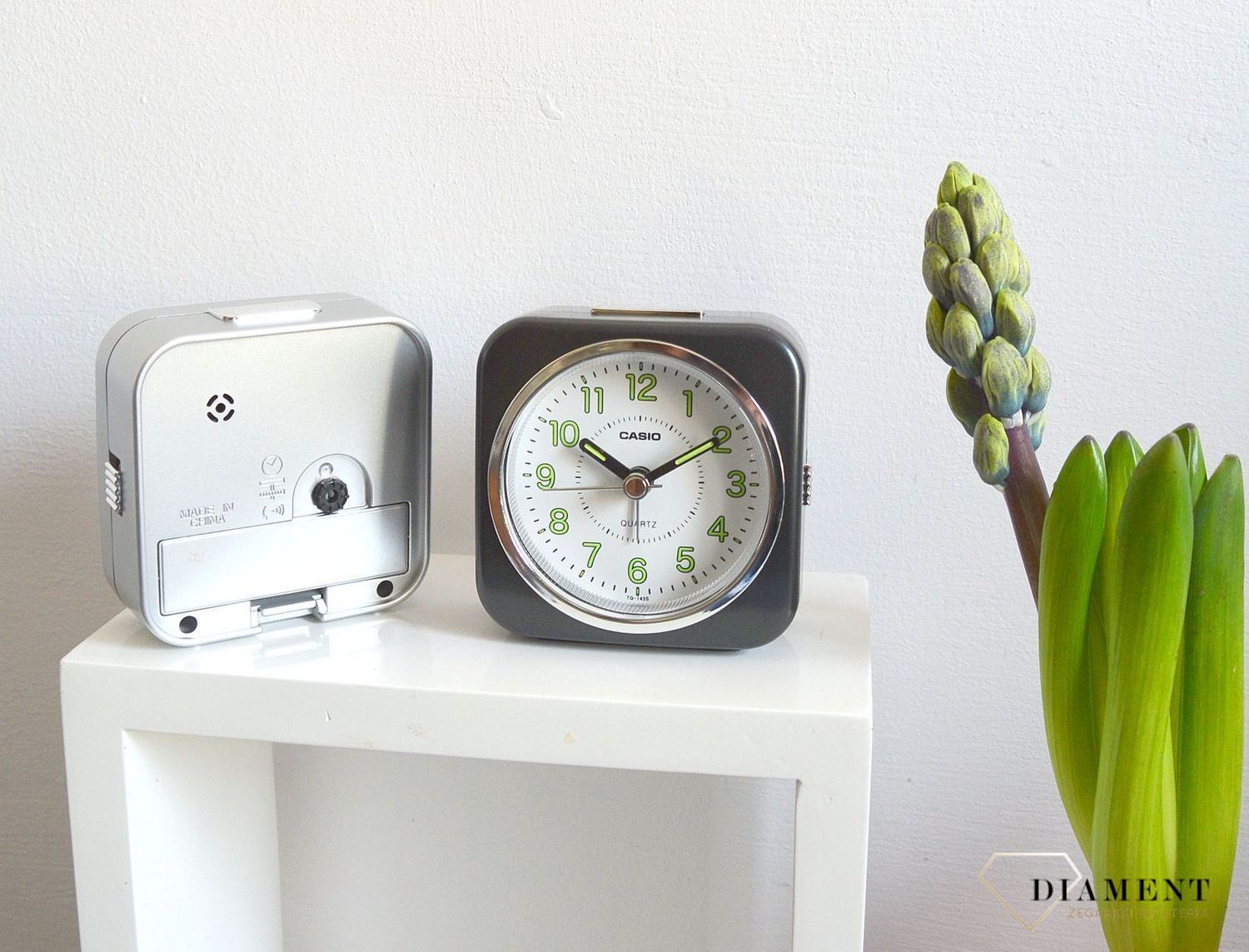 Budzik na baterię CASIO czarny TQ-143S-1EF.jpg