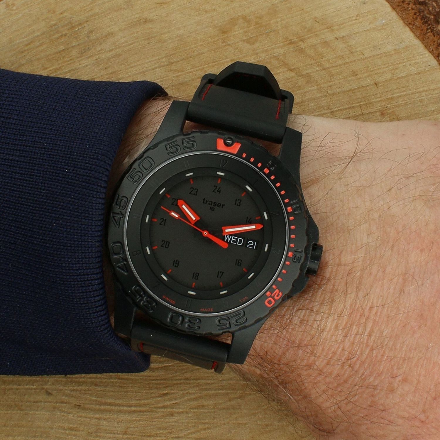 Zegarek męski Traser TS-105503 P66 Red Combat.jpg