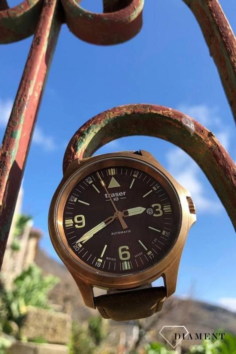 Solidny i wytrzymały zegarek męski z kopertą wykonaną z brązu. Zegarek męski na skórzanym brązowym pasku. Idealny pomysł na prezent (2).jpg