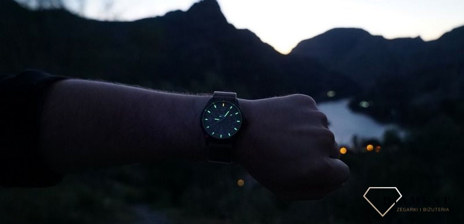Zegarek męski firmy Traser to idealne rozwiązanie dla mężczyzn, którzy szukają zegarka na swoje wyprawy. Taki zegarek ucieszy każdego mężczyznę (4).jpg