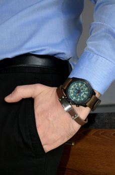 Zegarek męski Traser P96 Odp Evolution Chrono Petrol 109049 to idealny zegarek dla ludzi lubiących podejmować ryzyko i entuzjastów outdooru (4).JPG