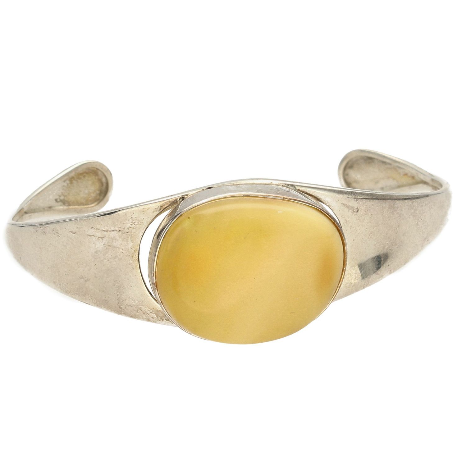 Bransoleta sztywna z jasnym bursztynem TSB000004-61 to propozycja od sklepu jubilerskiego Diament.jpg