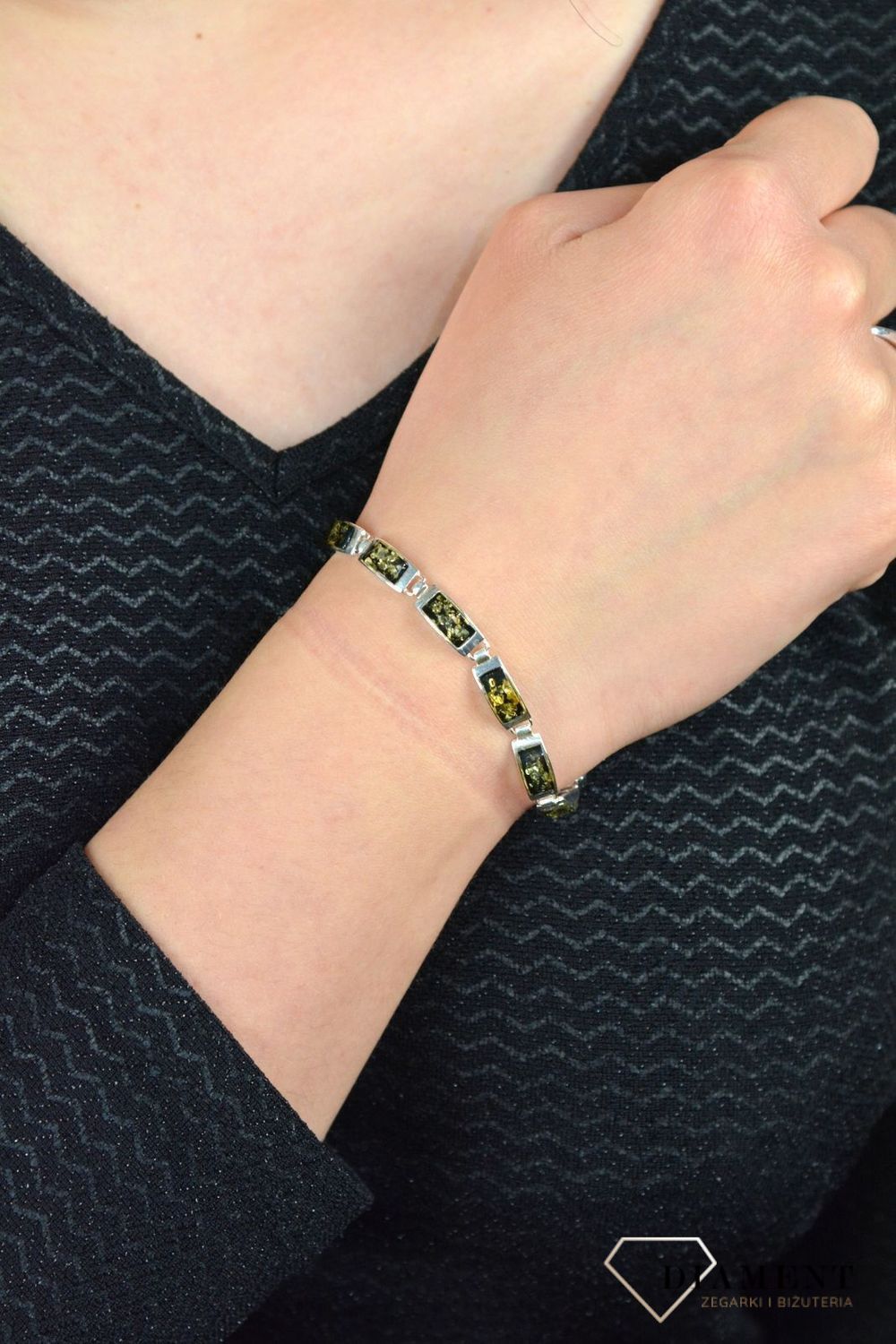 Srebrna bransoletka bursztyn bałtycki ' Zielone ogniwa' TSB000004-71 (1).jpg