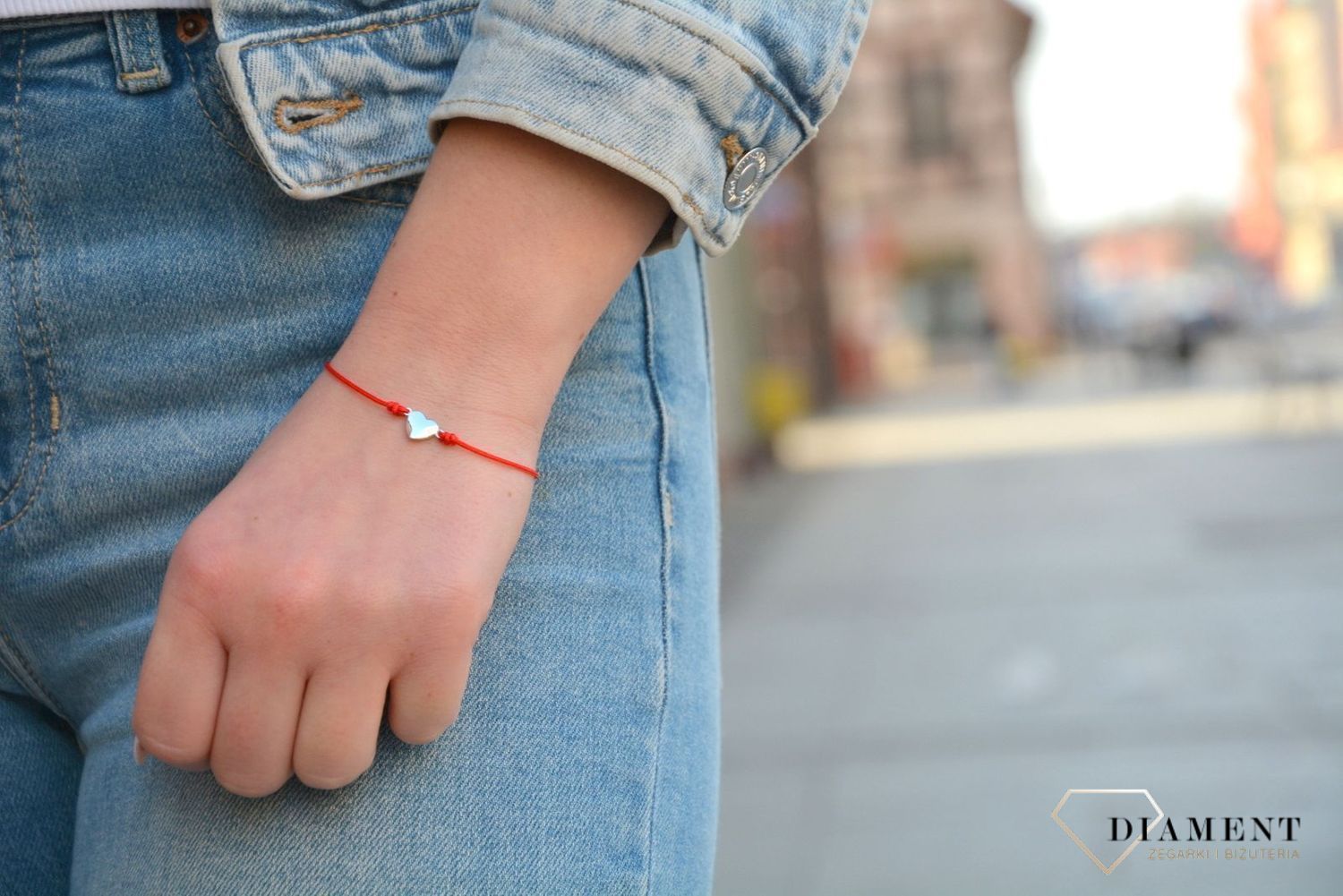Bransoletka srebrna z sercem na czerwonym sznurku TSB000005-74.jpg