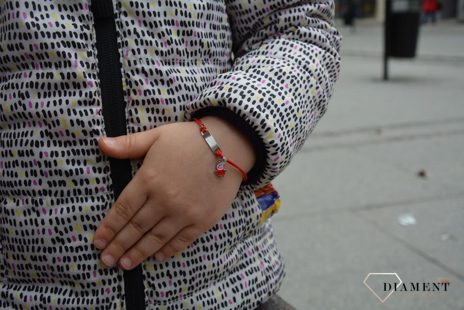 bransoletka sredrna ze Świnką Peppą.jpg