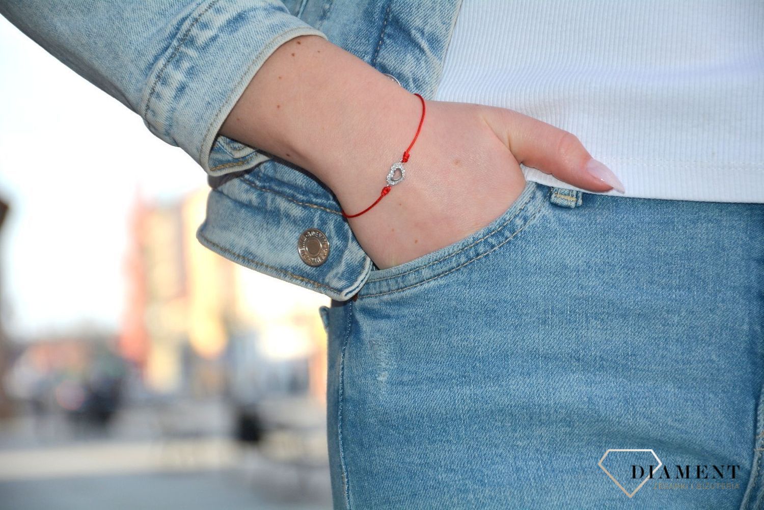 Bransoletka srebrna z sercem na czerwonym sznurku TSB000005-80.jpg