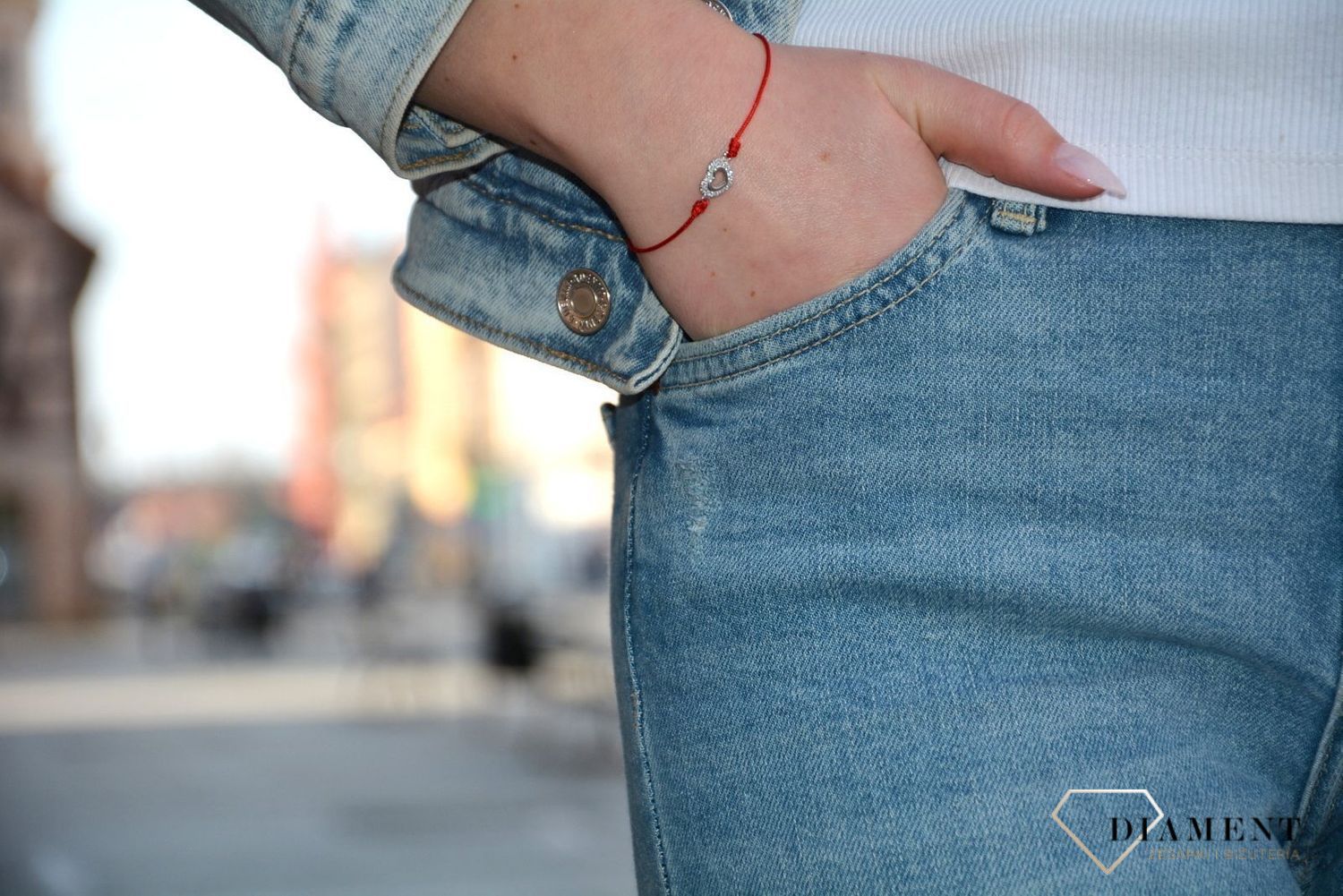 Bransoletka srebrna z sercem na czerwonym sznurku TSB000005-80.jpg