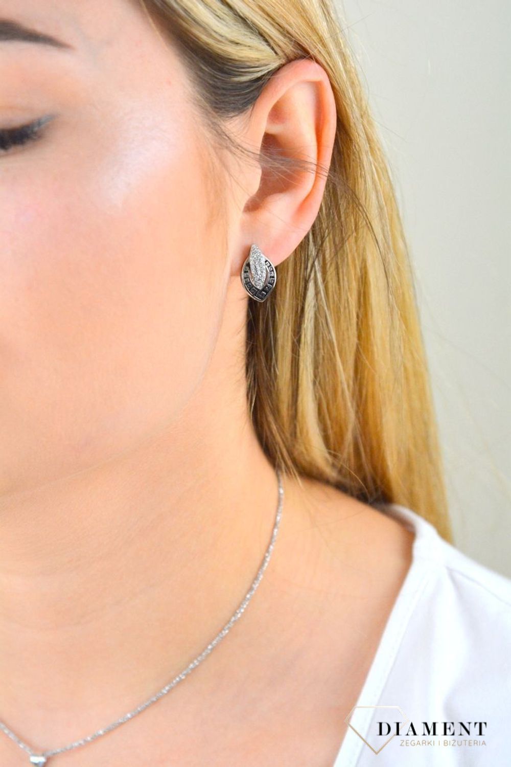 Kolczyki srebrne 'Droga grecka' z cyrkoniami TSK000001-45. Kolczyki srebrne cyrkonie. Kolczyki srebrne z cyrkoniami na bigiel. Kolczyki o greckim wzorze Kolczyki idealne na prezent. Kolczyki na każdą okazję.jpg