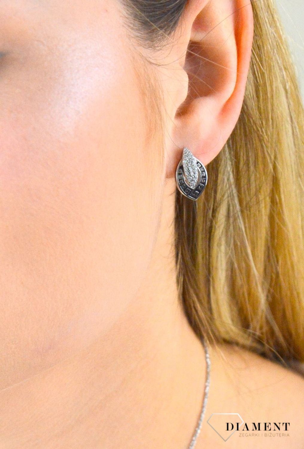 Kolczyki srebrne 'Droga grecka' z cyrkoniami TSK000001-45. Kolczyki srebrne cyrkonie. Kolczyki srebrne z cyrkoniami na bigiel. Kolczyki o greckim wzorze Kolczyki idealne na prezent. Kolczyki na każdą okazję.jpg