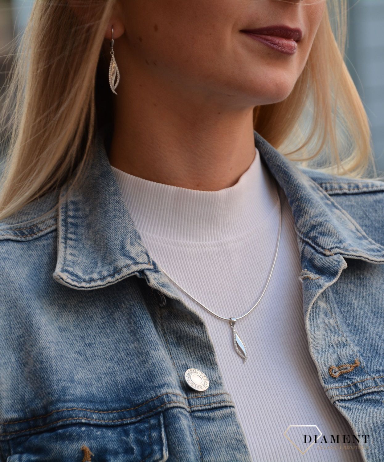 Kolczyki srebrne wykonane z najwyższej jakości srebra próby 925. Kolczyki z zapięciem angielskim. Idealny pomysł na prezent dla kobiety..jpg