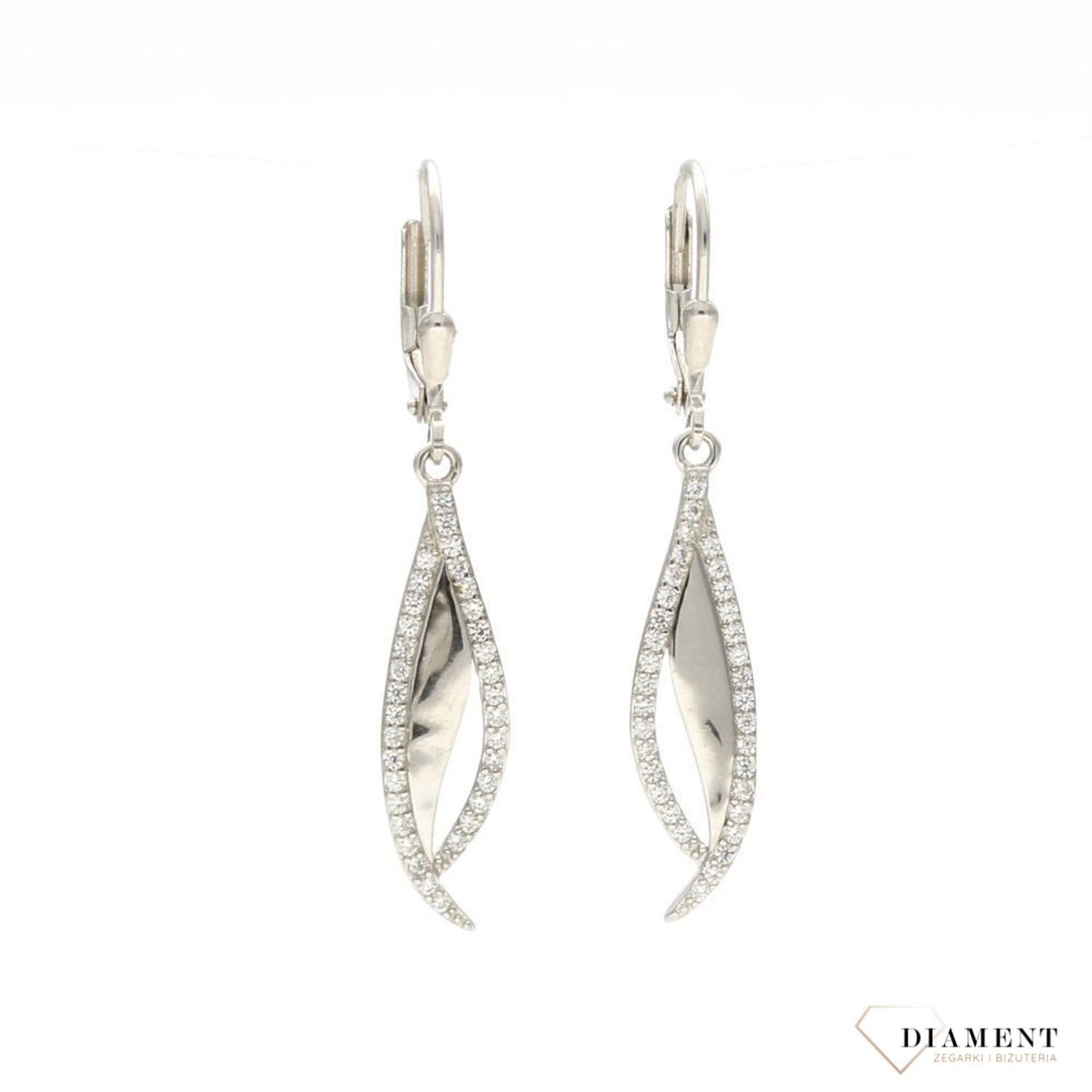 Kolczyki srebrne wykonane z najwyższej jakości srebra próby 925. Kolczyki z zapięciem angielskim. Idealny pomysł na prezent dla kobiety..jpg