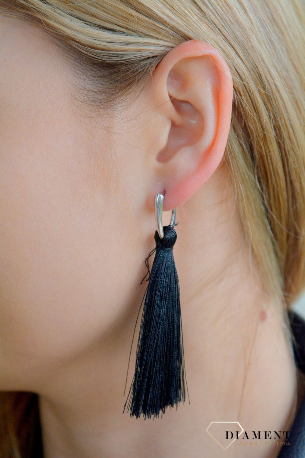 Srebrne kolczyki 925 wiszące chwosty frędzle w czarnym kolorze TSK000004-97. Srebrne kolczyki damskie. Kolczyki srebrne chwosty. Kolczyki chwosty wiszące. Kolczyki nowoczesne na lato (1).JPG