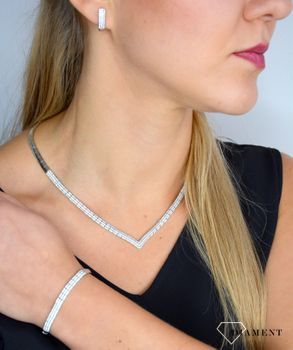 Komplet srebrny 925 drobne cyrkonie  💎 Komplet biżuterii wykonanej ze srebra próby 925 💎 Skład kompletu wyposażony jest w naszyjnik, bransoletkę i kolczyki, biżuteria ślubna (7).JPG
