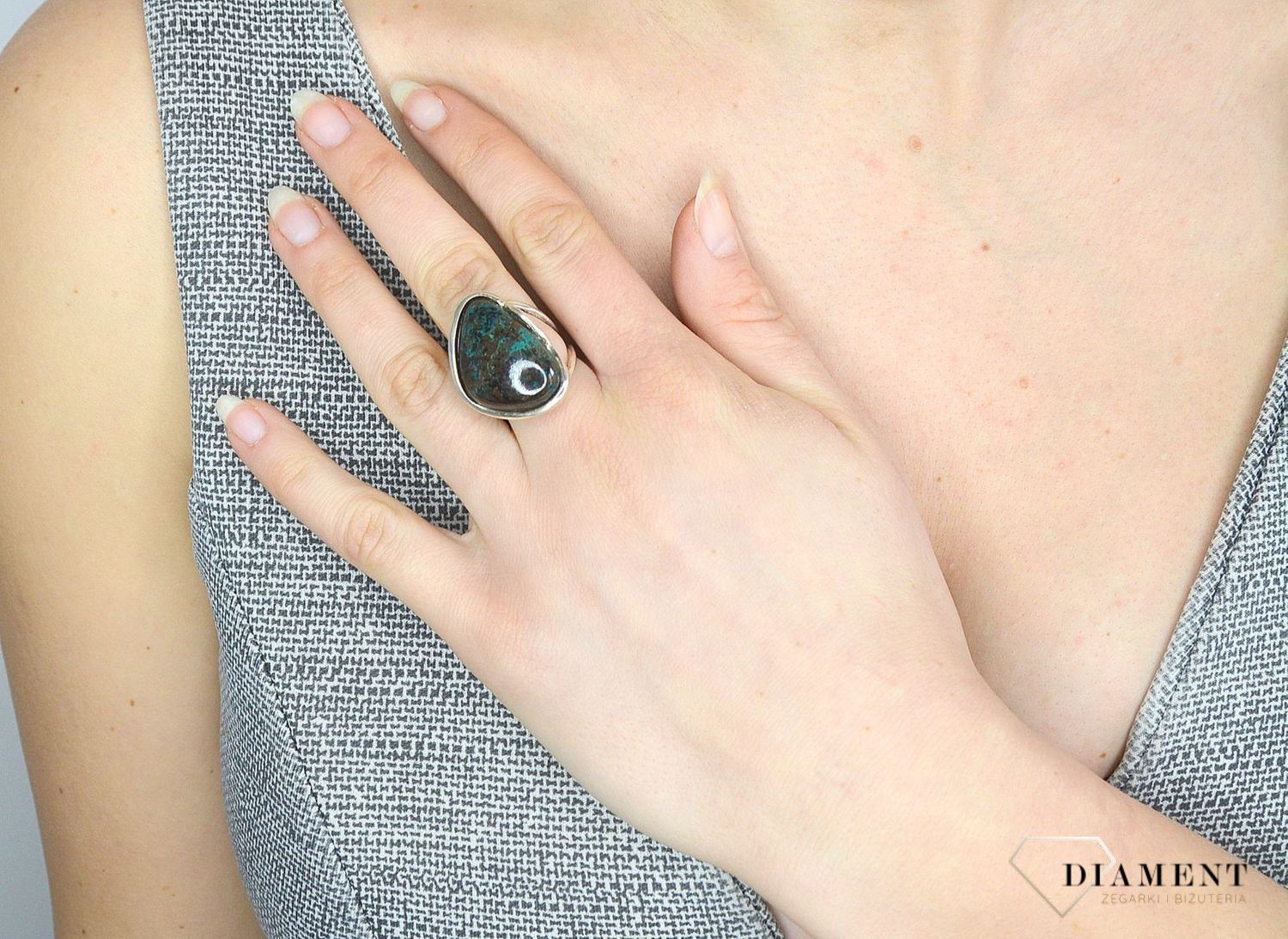 Pierścionek srebrny z dużym kamieniem naturalnym chryzokola TSP000000-035.jpg