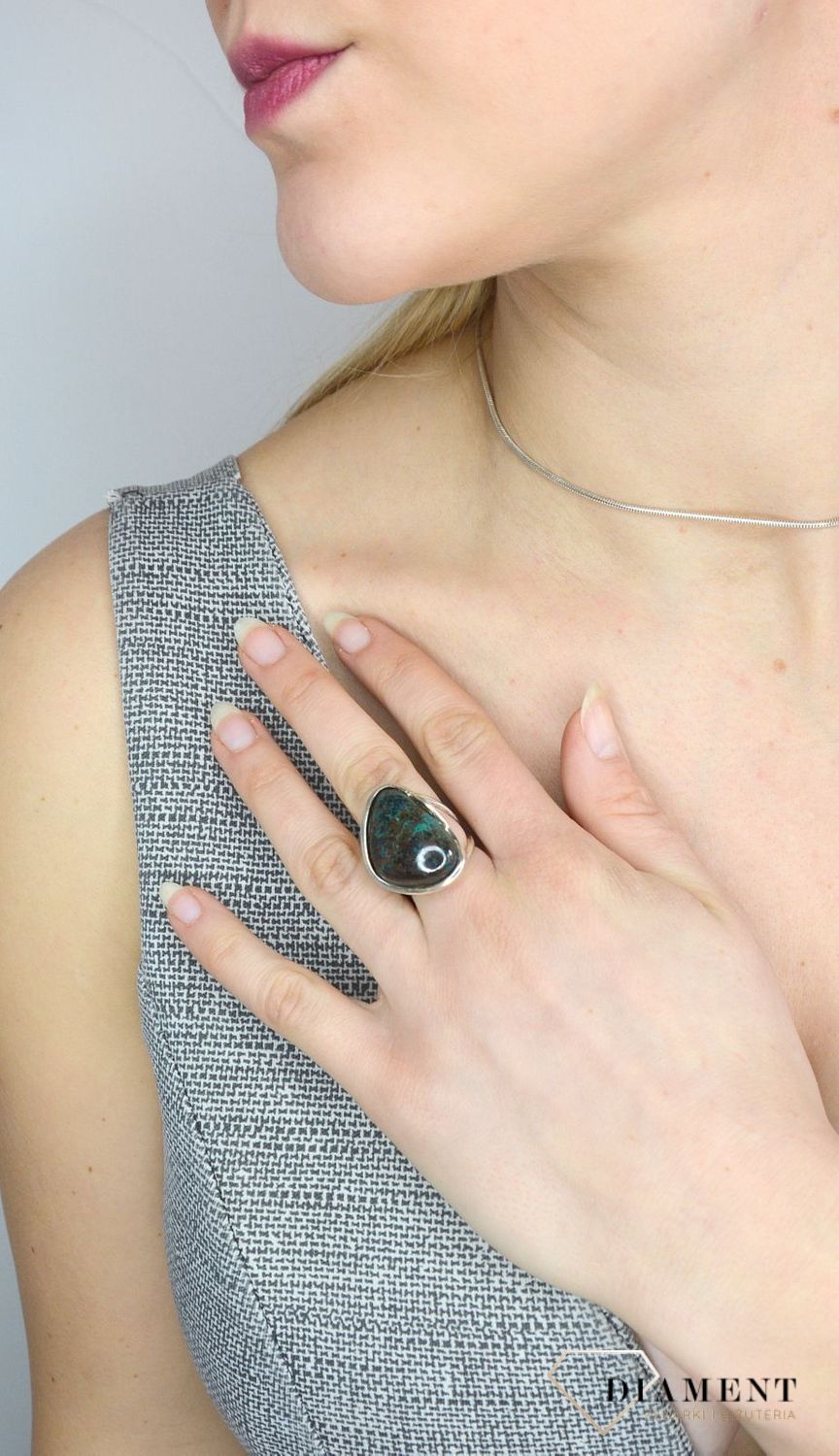 Pierścionek srebrny z dużym kamieniem naturalnym chryzokola TSP000000-035.jpg