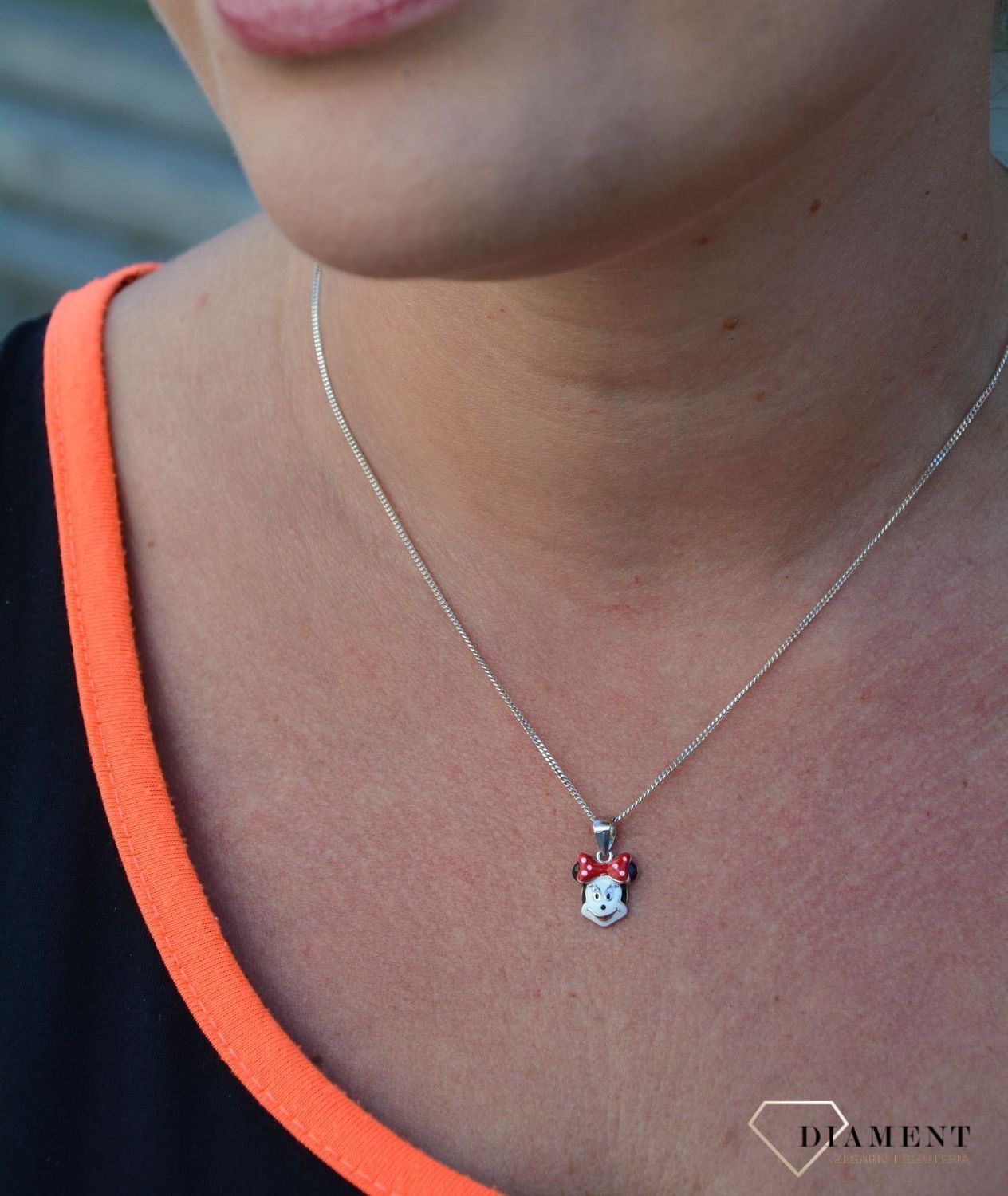 Zawieszka srebrna wykonana z myślą o najmłodszych miłośniczkach jubilerskich dodatków. Zawieszka do noszenia na co dzień i ozdobienia każdej stylizacji..jpg