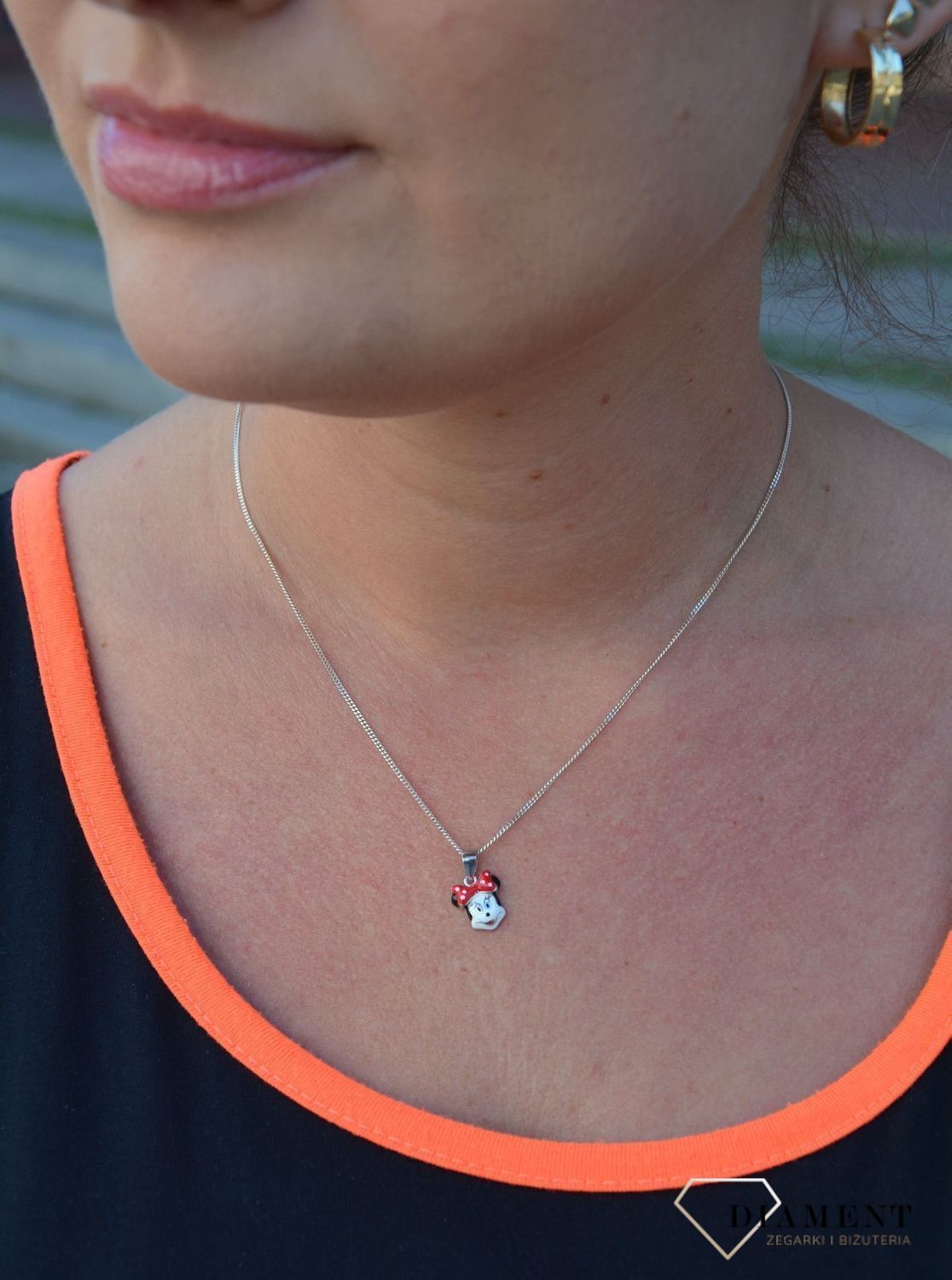 Zawieszka srebrna wykonana z myślą o najmłodszych miłośniczkach jubilerskich dodatków. Zawieszka do noszenia na co dzień i ozdobienia każdej stylizacji..jpg