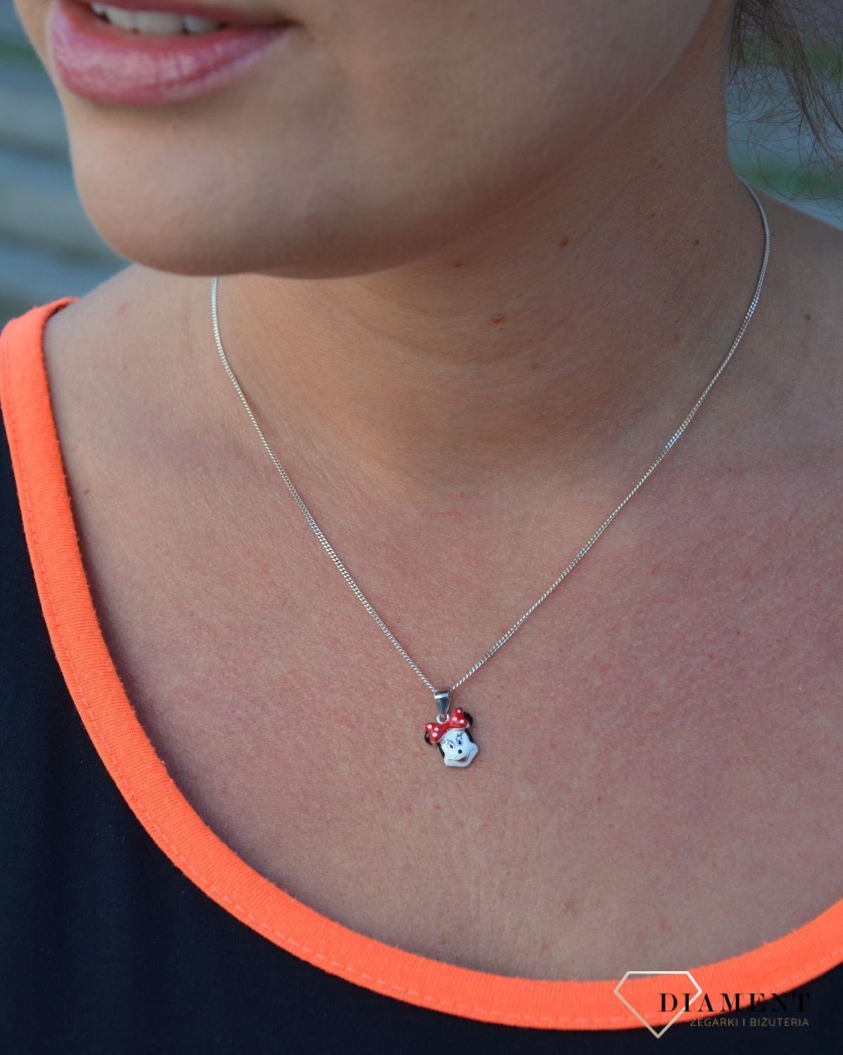 Zawieszka srebrna wykonana z myślą o najmłodszych miłośniczkach jubilerskich dodatków. Zawieszka do noszenia na co dzień i ozdobienia każdej stylizacji..jpg