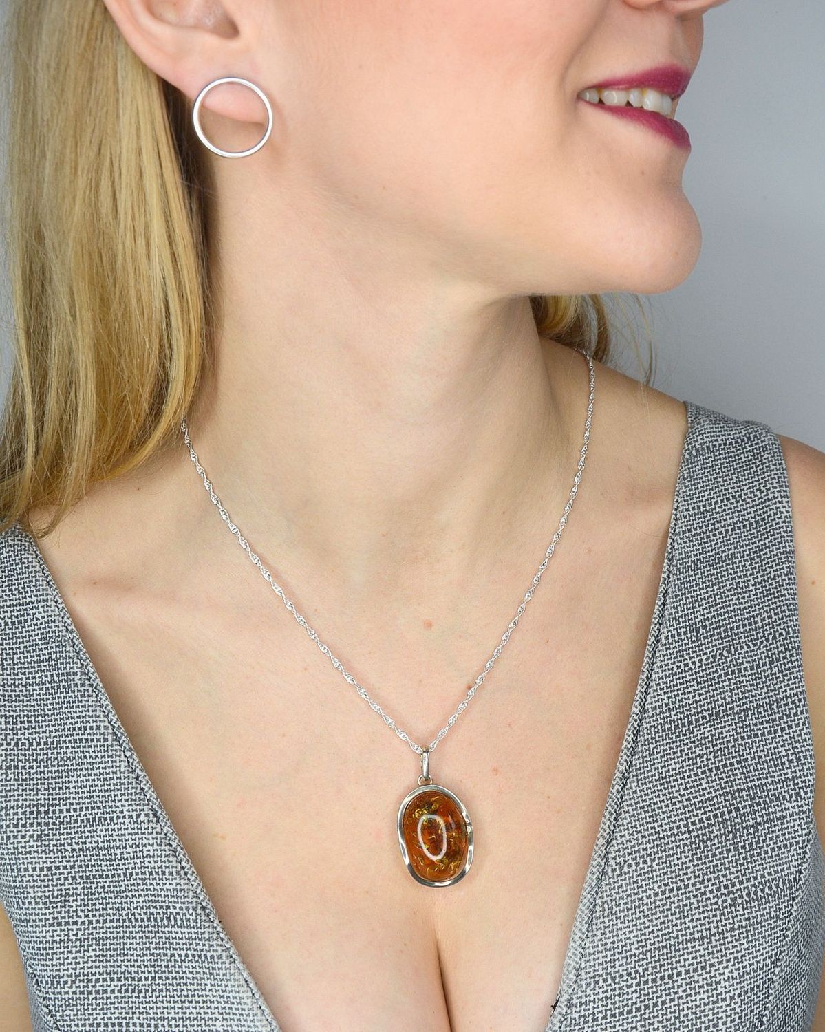 Zawieszka srebrna z bursztynem w mlecznym odcieniu TSZ000004-66.jpg