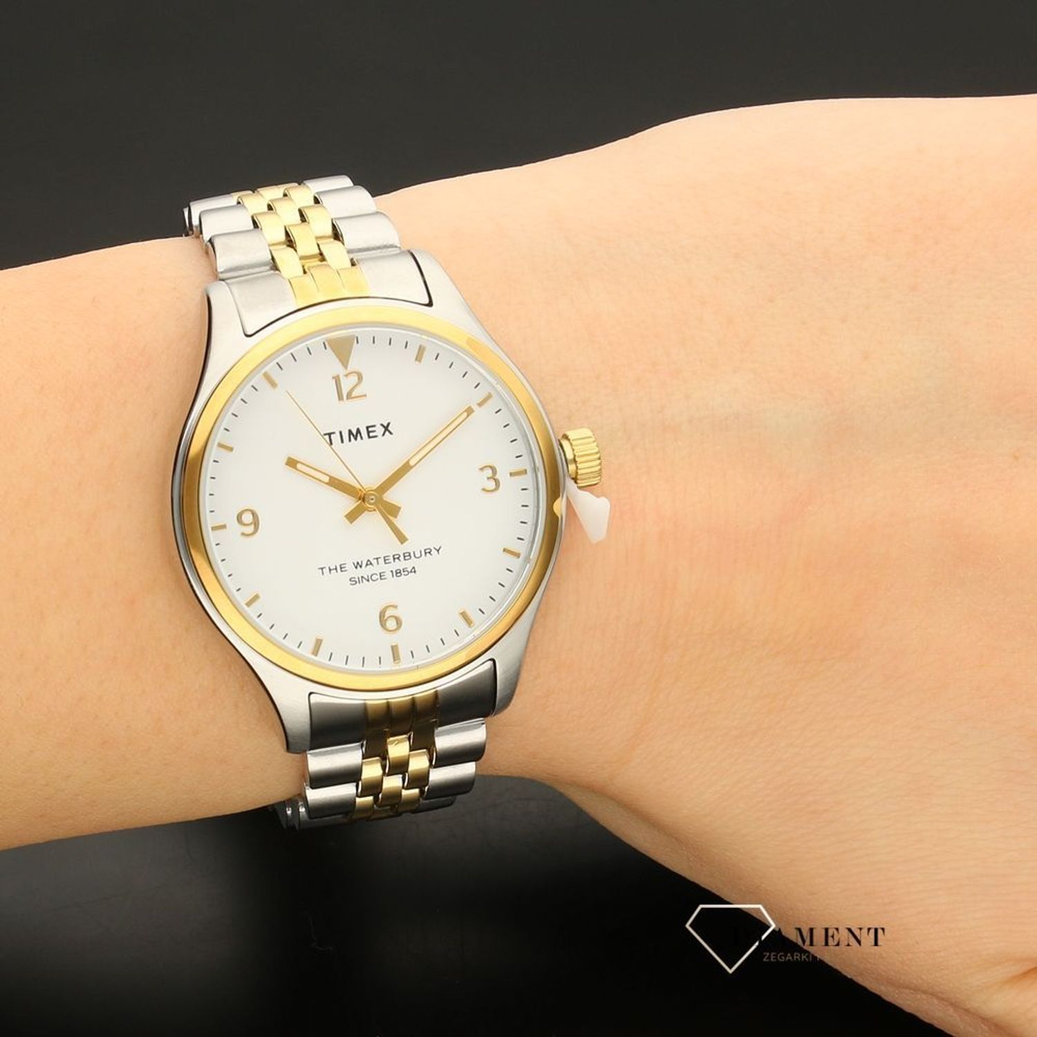 Timex tw2r69500 deals
