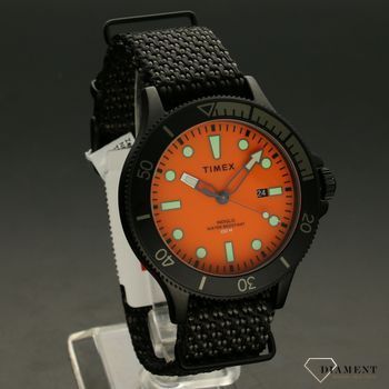 Zegarek męski na czarnym pasku parcianym z podświetleniem całej tarczy. Charakterystyczna pomarańczowa tarcza Timex TW2T30200 (1).jpg