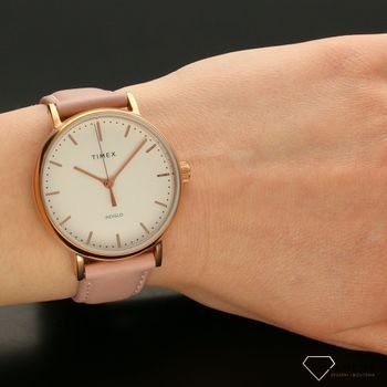 Zegarek damski amerykańskiej marki Timex to klasyczny czasomierz który cechuje nowoczesny design. Doskonały do każdej stylizacji. Zapraszamy (5).jpg