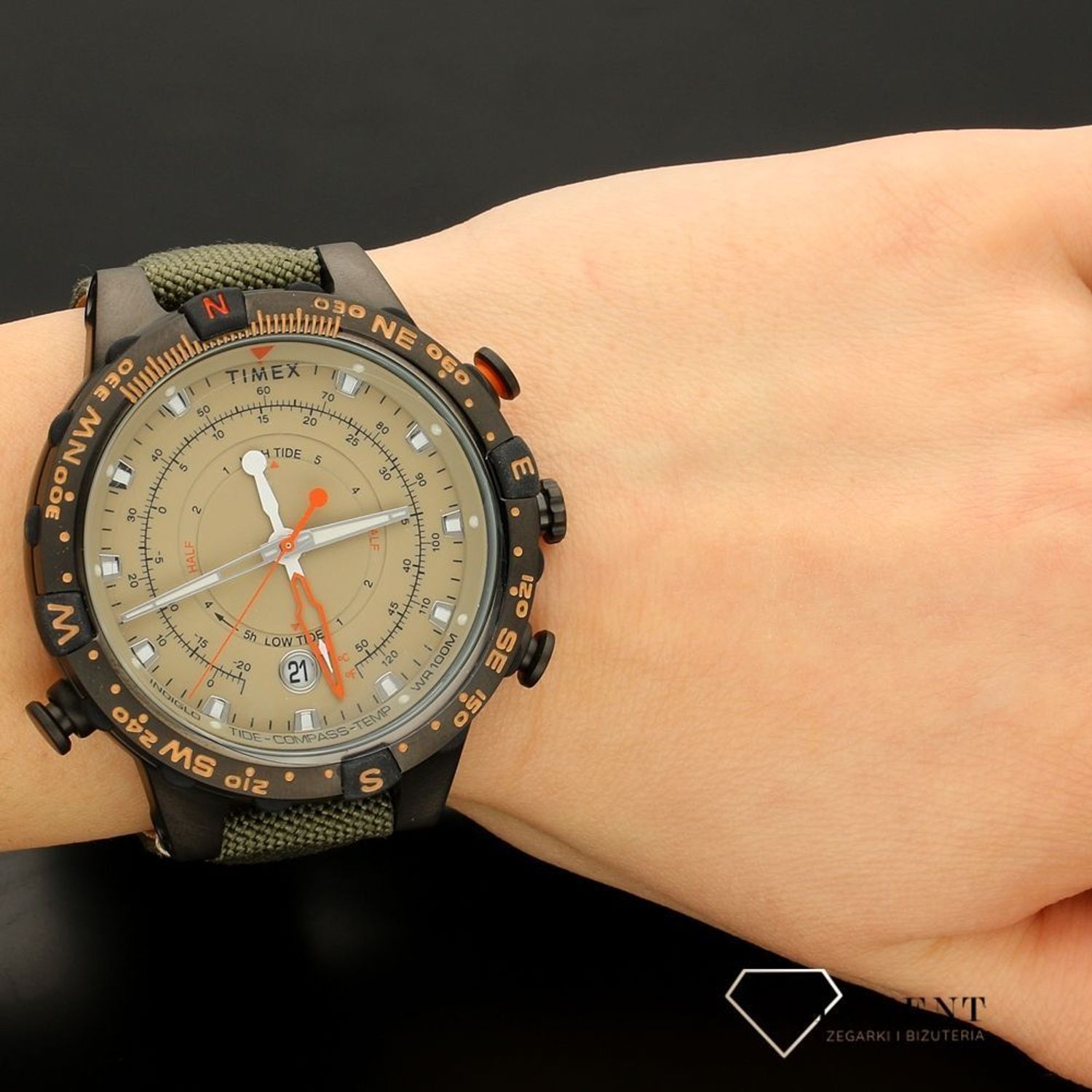 Zegarek męski Timex TW2T76500 Intelligent Quartz Tide Temp Compass.jpg