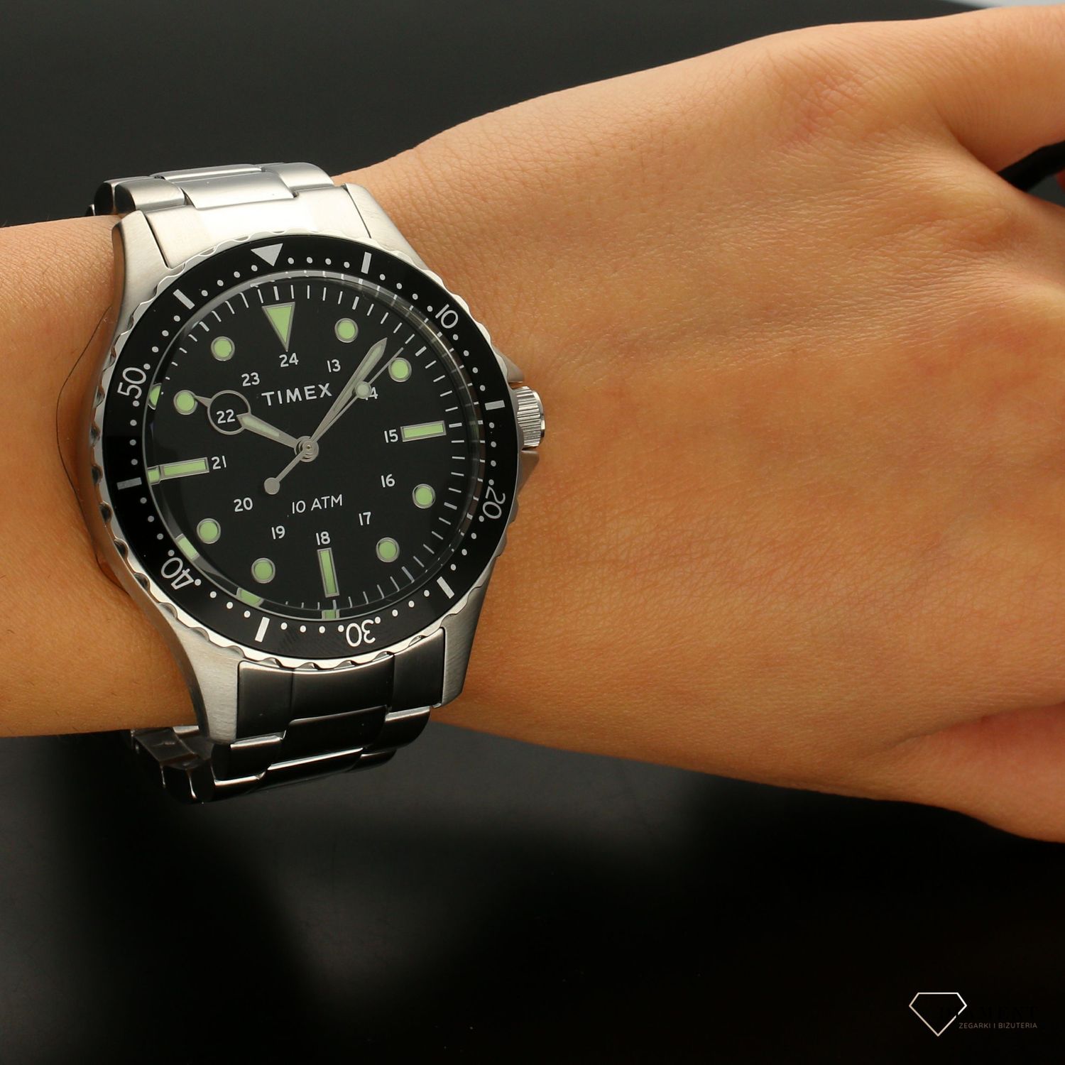 Zegarek męski Timex '' Konrentna stal '' TW2U10800 (1).jpg